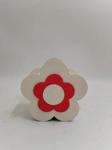 Floare pe cub,3D,mica