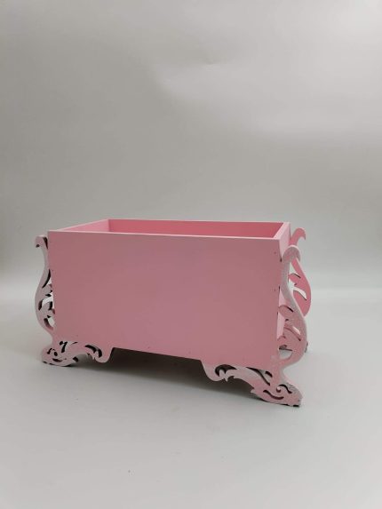 Ladita cu picioare brodate