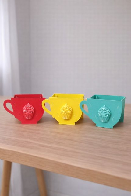 Set 5 cescute cu briose