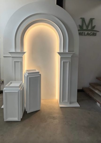 Arcada cu elemente decorative+panou adiacent+led